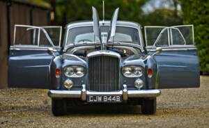 Image 16/50 of Bentley S 3 (1964)
