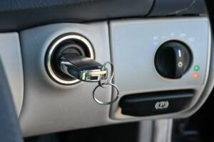 Image 22/50 of Mercedes-Benz CLK 230 Kompressor (2002)