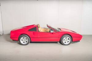 Bild 3/43 von Ferrari 328 GTS (1985)