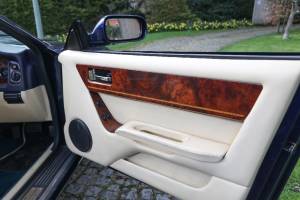 Image 36/41 of Aston Martin V8 Volante (1998)