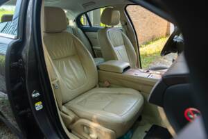 Immagine 26/50 di Jaguar XF 3.0 D-S (2008)