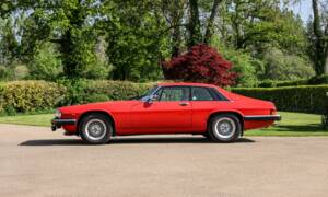Image 2/43 of Jaguar XJS 5.3 V12 (1988)