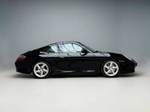 Bild 1/35 von Porsche 911 Carrera 4S (2003)