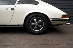 Image 19/78 of Porsche 911 2.0 E (1968)