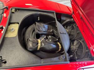 Image 12/59 of Ferrari 328 GTS (1988)