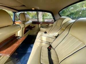 Image 31/42 of Bristol 411 Mk. V (1975)