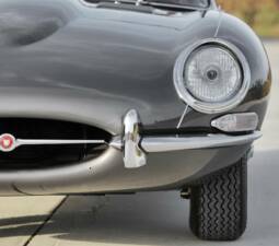 Image 5/50 of Jaguar E-Type 3.8 Flat Floor (1961)