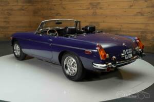 Afbeelding 7/19 van MG MGB (1974)