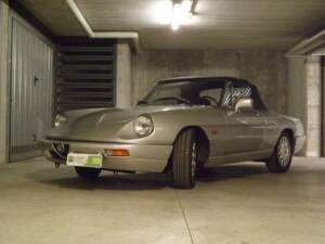 Bild 43/50 von Alfa Romeo 2.0 Spider (1992)