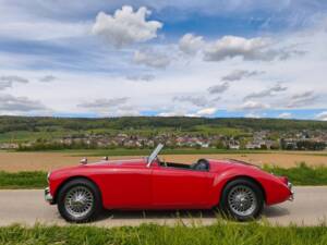 Image 3/24 of MG MGA 1500 (1959)