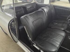 Image 13/19 of BMW 3200 CS (1964)