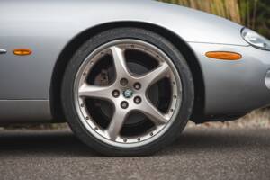 Imagen 48/50 de Jaguar XK8 4.0 (2000)