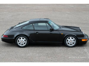 Image 6/28 de Porsche 911 Carrera 4 (1990)