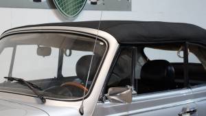 Bild 16/18 von Volkswagen Maggiolone 1303 (1974)