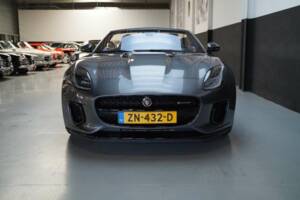 Bild 26/50 von Jaguar F-Type (2019)