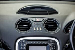 Bild 46/50 von Mercedes-Benz SL 55 AMG (2004)