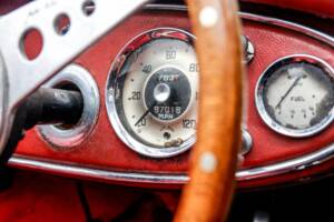 Image 19/26 of Austin-Healey 3000 Mk II (BJ7) (1962)