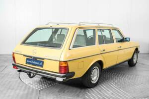 Bild 26/50 von Mercedes-Benz 300 TD Turbodiesel (1981)
