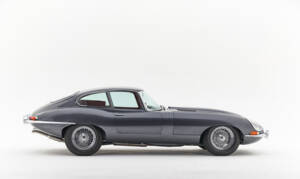 Image 6/97 of Jaguar Type E 4.2 (1966)