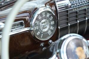 Image 24/50 de Cadillac 62 Convertible (1941)