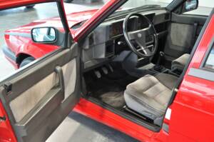 Bild 16/30 von Alfa Romeo 75 2.0 Twin Spark (1988)