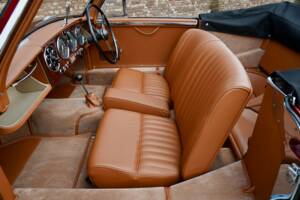 Imagen 44/50 de Aston Martin DB 2/4 Mk II DHC (1955)