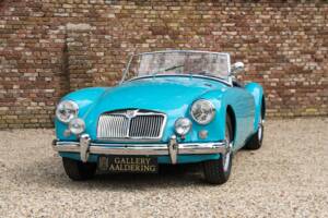 Image 38/50 of MG MGA 1600 (1958)