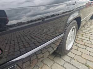 Image 4/7 of Mercedes-Benz 230 CE (1988)