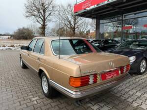 Bild 5/36 von Mercedes-Benz 380 SE (1981)