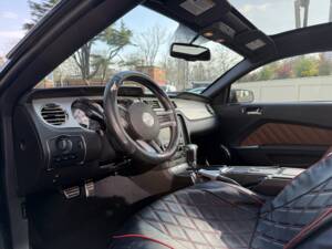 Bild 9/10 von Ford Mustang Shelby GT 500 (2009)