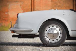 Image 21/70 of Lancia Aurelia B24 Convertible (1957)