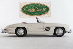 Image 13/50 of Mercedes-Benz 300 SL Roadster (1961)
