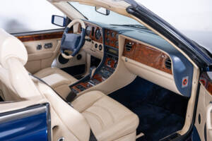 Bild 17/31 von Bentley Azure (1999)