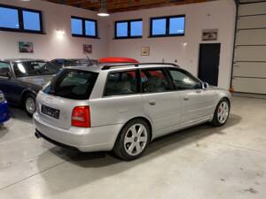 Bild 5/64 von Audi S4 Avant (2000)