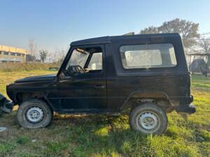 Image 4/53 of Mercedes-Benz 240 GD (SWB) (1982)