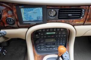 Image 33/60 de Daimler Super V8 (2000)