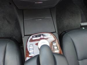 Image 40/98 of Mercedes-Benz S 500 L (2007)