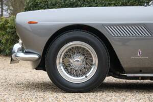 Image 35/50 of Ferrari 250 GT/E (1962)