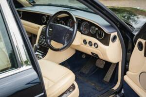Image 2/47 of Bentley Arnage T (2005)