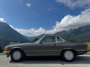 Image 8/26 of Mercedes-Benz 560 SL (1988)