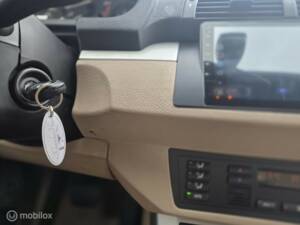 Bild 23/46 von BMW X5 3.0i (2003)