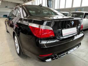 Afbeelding 27/38 van BMW 530i (2003)