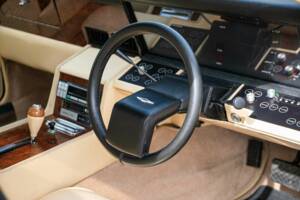 Image 17/39 of Aston Martin Lagonda (1982)