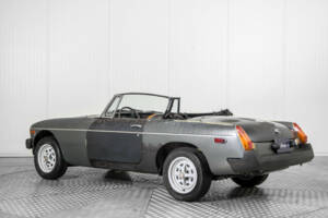 Immagine 6/50 di MG MGB (1977)