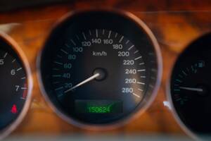 Image 42/50 de Jaguar XK8 4.0 (1998)