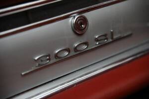 Image 17/26 of Mercedes-Benz 300 SL Roadster (1959)