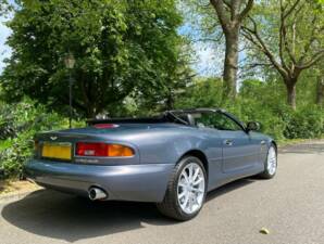 Image 13/50 of Aston Martin DB 7 Vantage Volante (2002)
