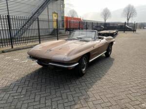 Bild 4/8 von Chevrolet Corvette Sting Ray Convertible (1964)