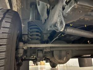 Image 29/35 of Land Rover Defender 90 (2014)