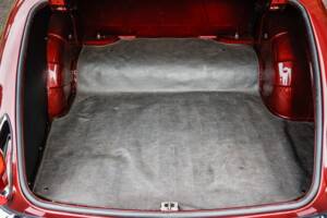 Image 41/42 of Jaguar Mk II 3.8 (1962)